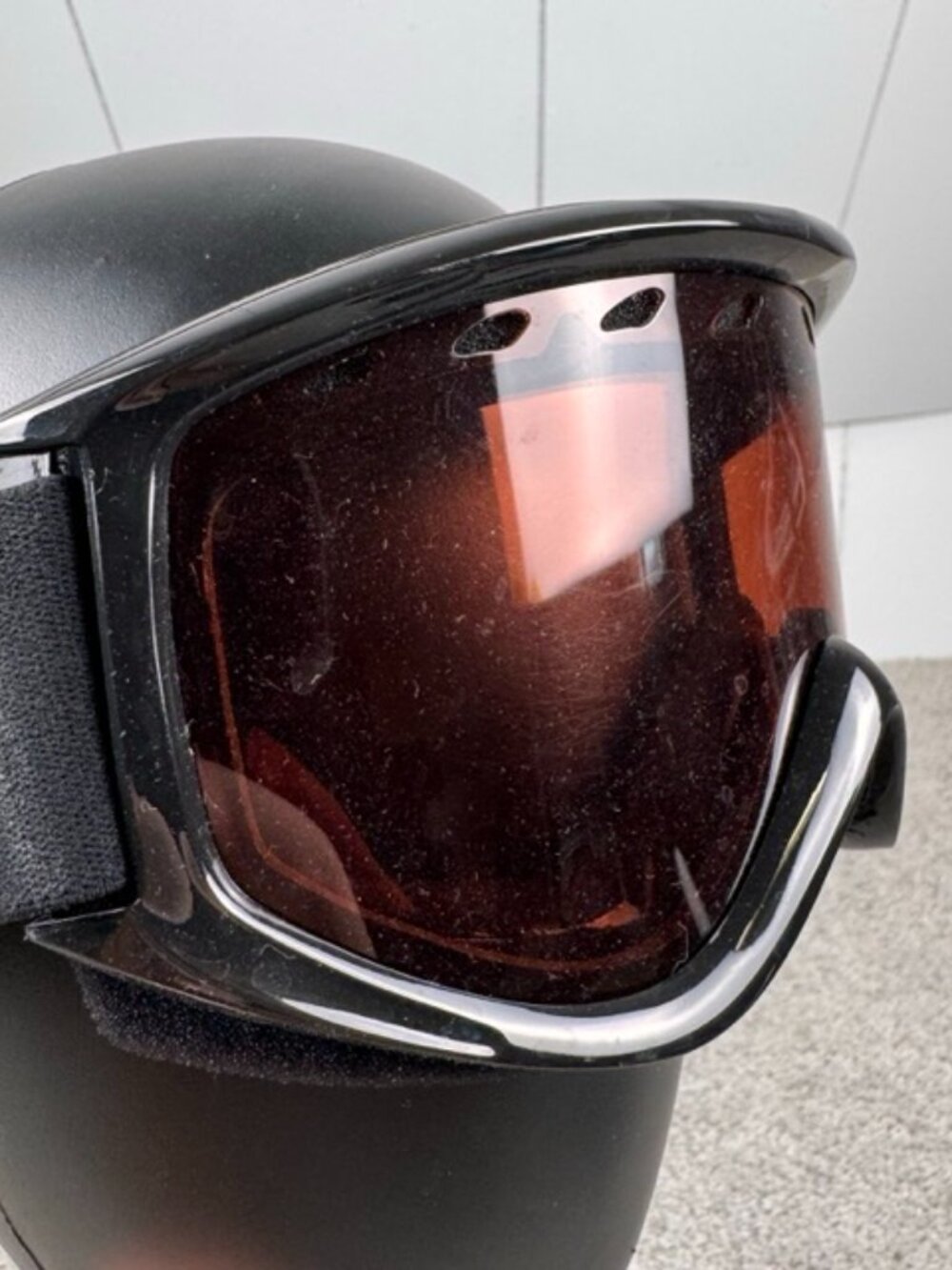 Smith Optics Snow Ski Goggles Gloss Black Frame Tinted Visor Snowboarding - Picture 7 of 9